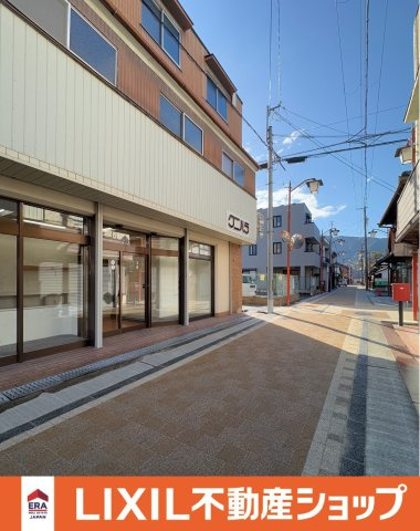 【外観】 | 御所市中央通り2丁目　中古戸建 | ＼御所市の中心街 レトロな町並みが残る「御所まち」での暮らし♪／★JR和歌山線『御所』駅徒歩６分♪近鉄御所駅徒歩７分と駅近便利な立地♪