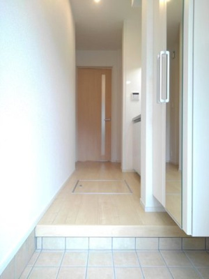 【玄関】 | メイプルコート