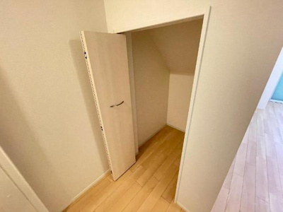 【収納】 | （仮称）ユニヴァリィⅡ上乃木 | 階段下収納（イメージ）