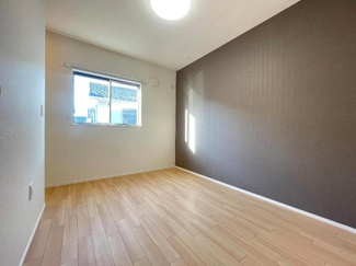 【内装】 | （仮称）ユニヴァリィⅡ上乃木 | 洋室（アクセントクロス色違います）（イメージ）