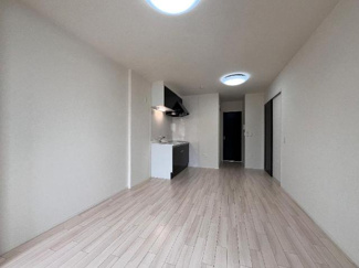 【居間・リビング】 | （仮称）ユニヴァリィⅡ上乃木 | ＬＤＫ（キッチンの色違います）（イメージ）