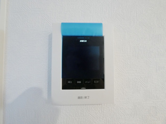 【防犯設備】 | 甲府市上曽根町 新築全2棟 2号棟 敷地70坪 中道北小学区 | 急なご来客でも安心、TVモニターインターホン