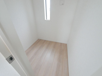 【収納】 | 甲府市上曽根町 新築全2棟 2号棟 敷地70坪 中道北小学区 | テレワークルーム。趣味のお部屋としてもご利用可能。