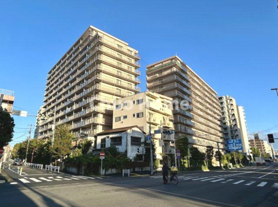 【外観】 | 東陽町ガーデニアA棟 | 外観。総戸数：323戸のビッグコミュニティ。