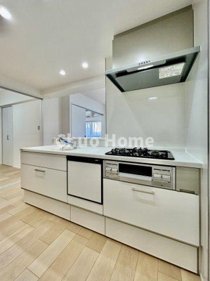 【キッチン】 | 東陽町ガーデニアA棟 | ワイドで収納豊富なシステムキッチン・