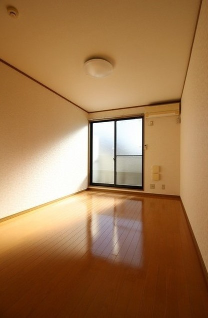 アムール日進の居間・リビング|別部屋参照写真