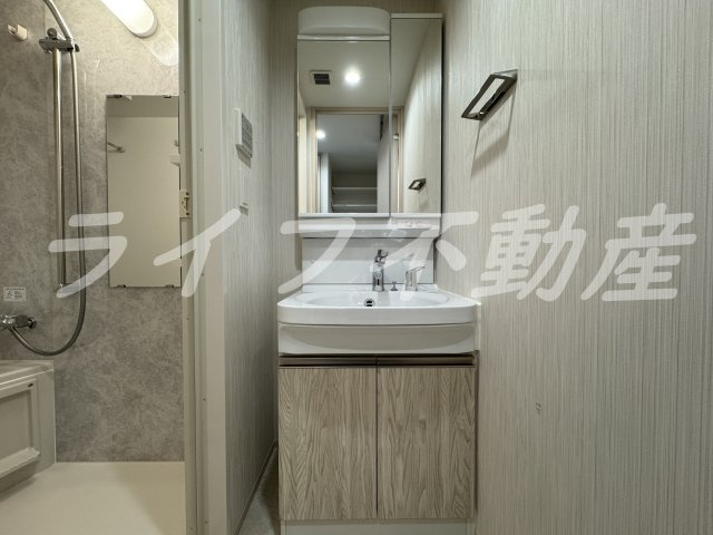 ブランシエスタ森ノ宮の独立洗面台|独立洗面台です