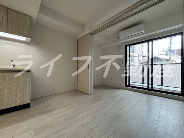 ブランシエスタ森ノ宮の内装|明るい色調の室内です