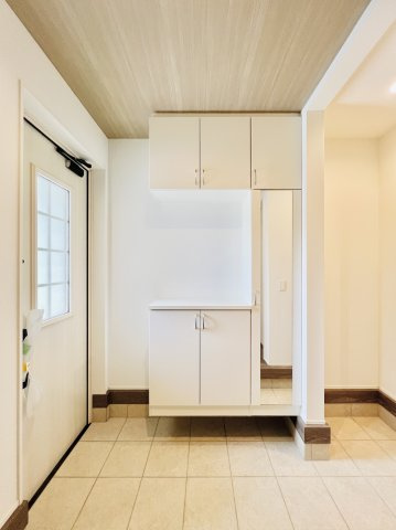 前橋市元総社の玄関|履物の着脱もスムーズにできる玄関♪
