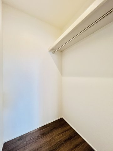 前橋市元総社の収納|高さのある物もたっぷり収納可能なウォークインクローゼット♪