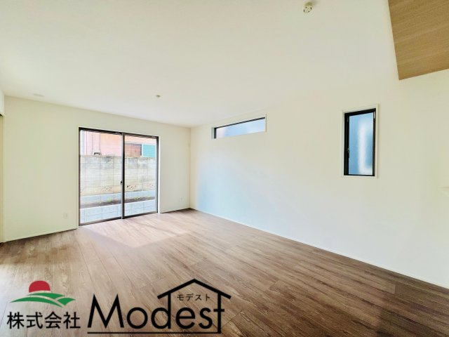 前橋市元総社の居間・リビング|16帖の開放的なリビング♪