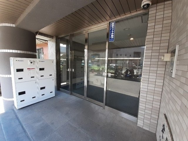 【エントランス】