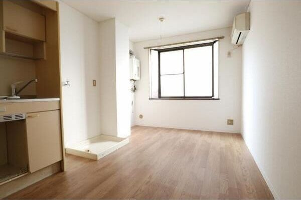 プレアール塚本VIIの洋室