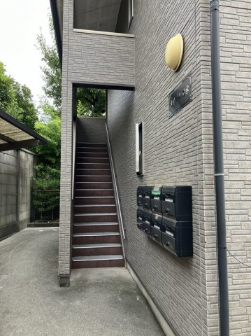 メイプル清水の設備|階段