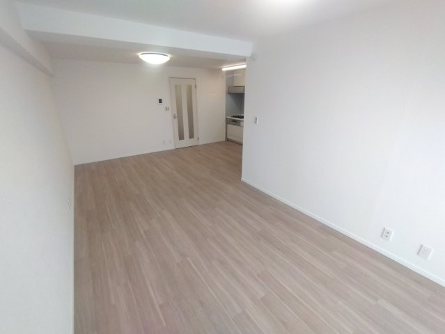 綾瀬グランドハイツの居間・リビング