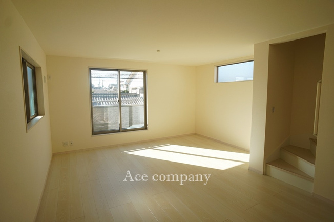 【居間・リビング】 | 東大阪市永和3丁目　【1号棟/全2棟】 | 【LDK：広々約19.7帖！】