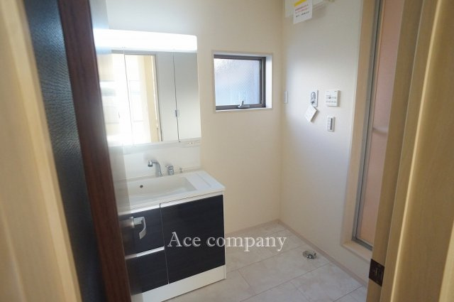 【ランドリースペース】 | 東大阪市永和3丁目　【1号棟/全2棟】 | 2階に水廻り設備集約、家事の効率UPです♪