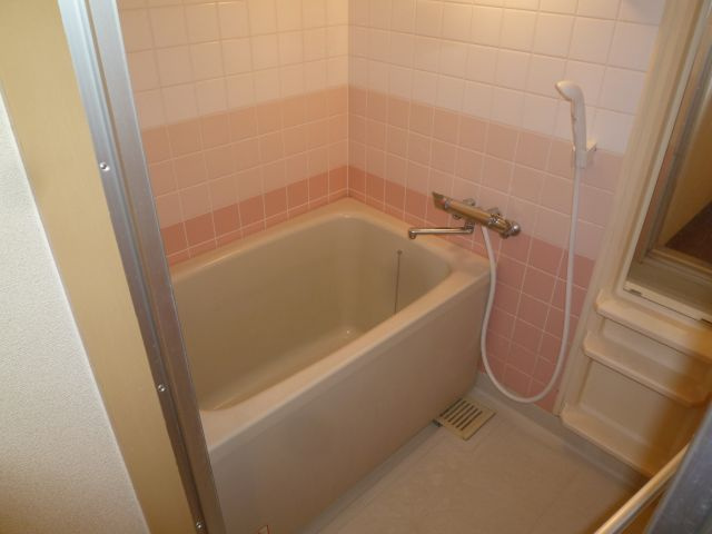 グローリーヨシダの浴室