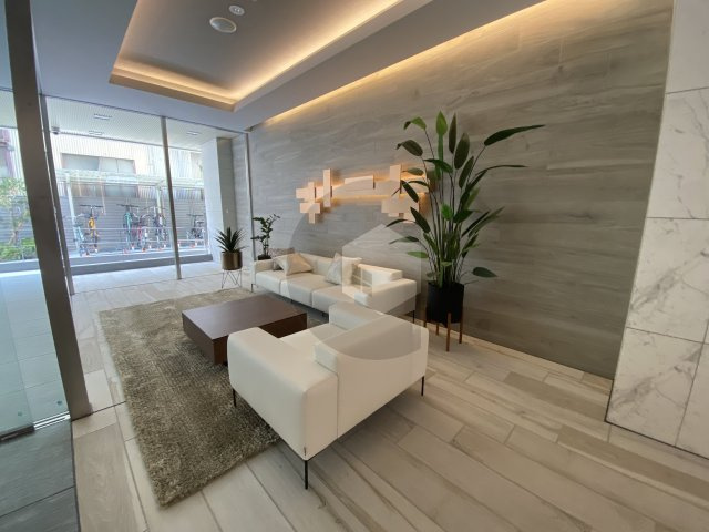 グランカーサ高井田のロビー