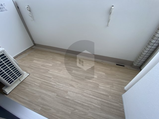 グランカーサ高井田のバルコニー