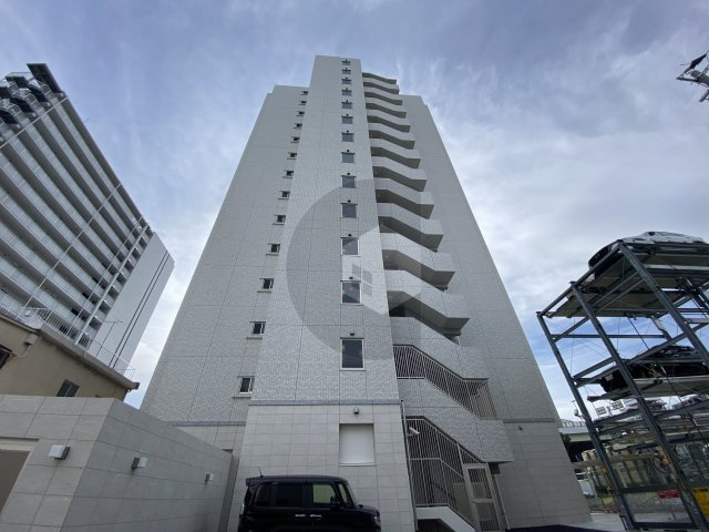 グランカーサ高井田の外観