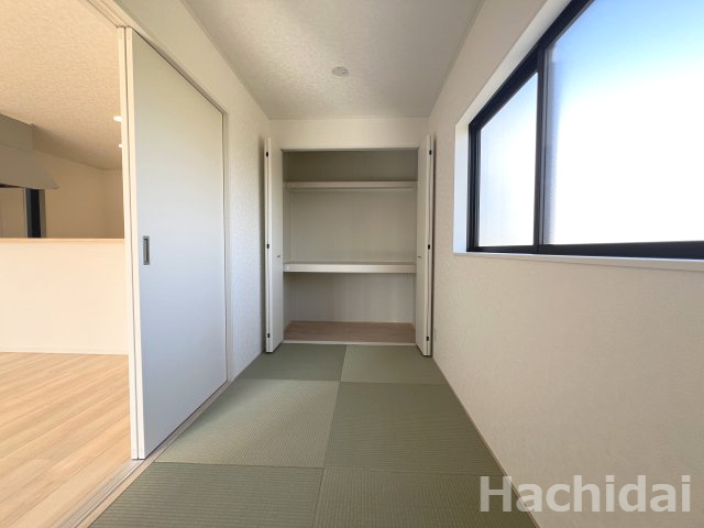 高浜市小池町第4　新築住宅＜2号棟＞の和室|和室は収納付きで、お昼寝や来客のお泊まりにも対応できます。