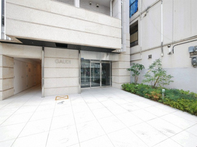 【エントランス】 | GAUDI(ガウディ)