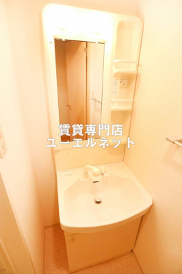 【独立洗面台】 | カルム千昇Ⅱ | 清潔感ある独立洗面台で毎日気持ちよく♪