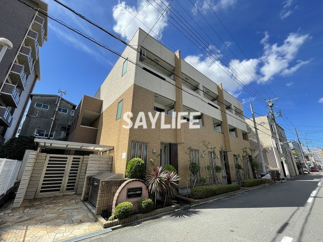 トリアノン東中浜の外観