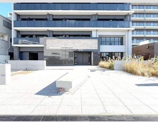 S-RESIDENCE福島grandeのエントランス