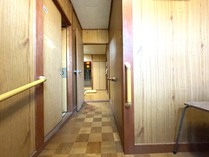 高島市安曇川町田中中古戸建の玄関