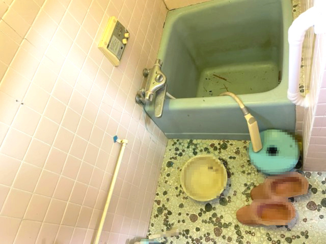 高島市安曇川町田中中古戸建の浴室