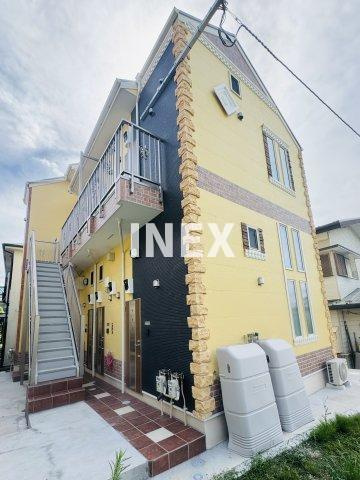 横浜市南区永田東１丁目のアパートのエントランス