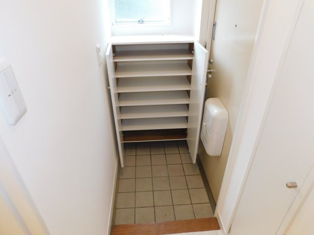 アパートメント・ひろの玄関