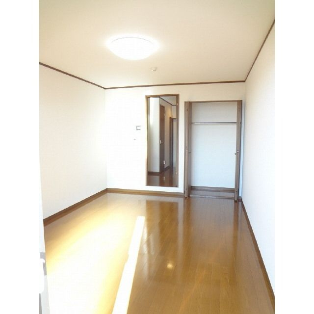 アンプルール フェールクレアシオの居間・リビング