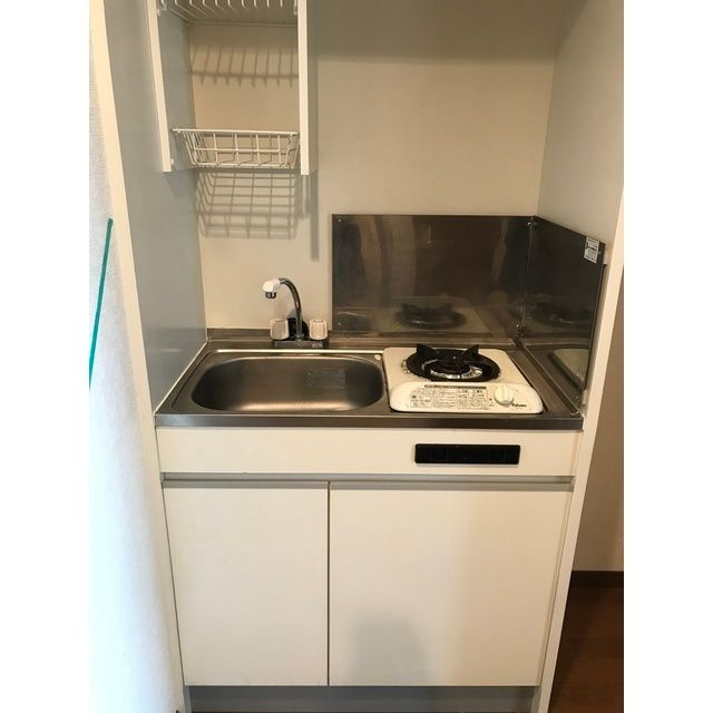 アンプルール フェールクレアシオのキッチン