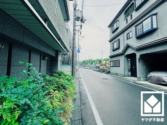 伏見区深草大亀谷東寺町の前面道路含む現地写真