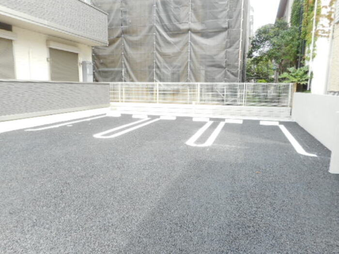 シトロンの駐車場