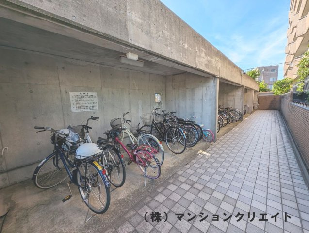 アパガーデンコート長本町の駐輪場