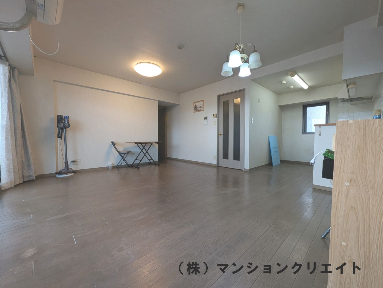 アパガーデンコート長本町の居間・リビング|LDK15.0帖