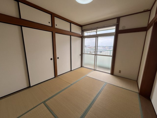 小山サンハイツの和室