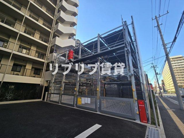 センチュリー千葉みなとの駐車場