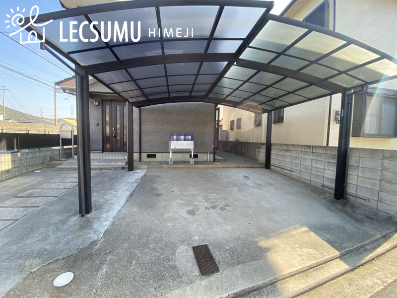 姫路市飾磨区阿成中垣内/中古戸建の駐車場