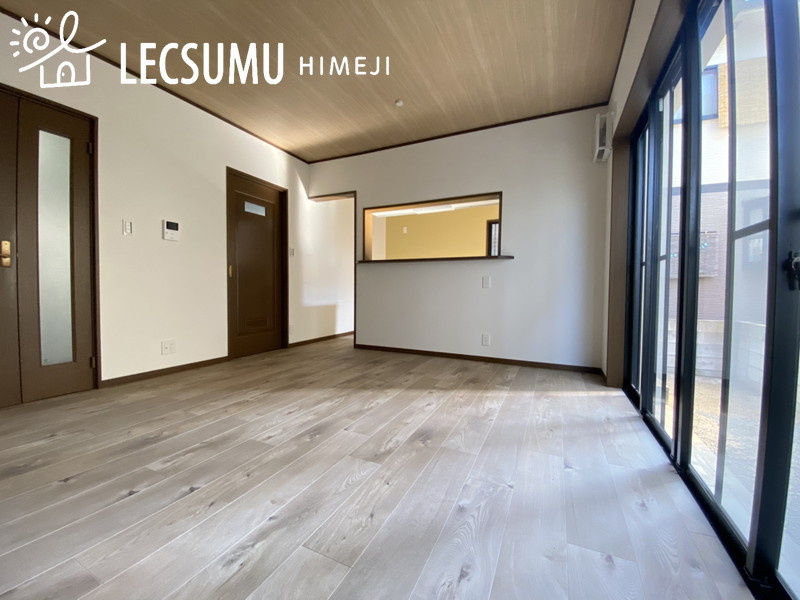 姫路市飾磨区阿成中垣内/中古戸建の居間・リビング