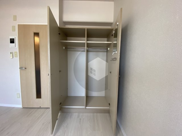 エル・セレーノ近大前の収納