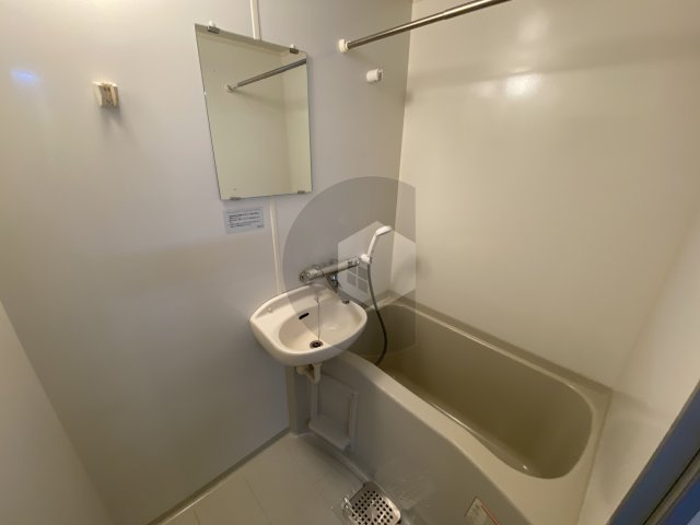 エル・セレーノ近大前の浴室