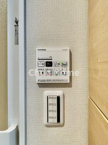 コートシティ木場の浴室|【浴室乾燥機】暖房・冷風・換気・乾燥が可能です。毎日を快適に過ごせるうれしい機能が揃っています。雨の日の洗濯物も安心です。