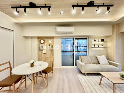 【居間・リビング】 | コートシティ木場 | 【リビングダイニング】一日の中で多くの時間を過すことになるリビングダイニングだからこそ、いつも穏やかな空間であることが必然。爽やかな通風と採光を存分に感じる事が出来る空間です。