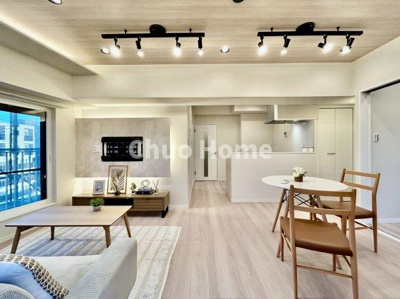 【居間・リビング】 | コートシティ木場 | 【居間・リビング】「ＬＤＫは家族団らんをデザイン」広いＬＤＫでは家族が集まり一緒の時間を過ごせる工夫がされております。何気ない一日の当たり前のひとコマがいつか一生の宝物になります