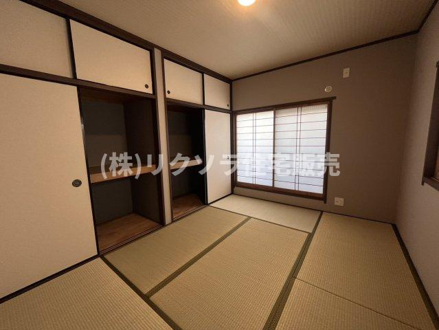 牧野本町2丁目　中古一戸建ての和室|和室6.0帖
■物件内覧・資金計画相談・住宅ローン相談、リフォーム相談、お問合せ受付中■
※当日・翌日のご内覧、ご相談はお電話でのお問合せがスムーズです！